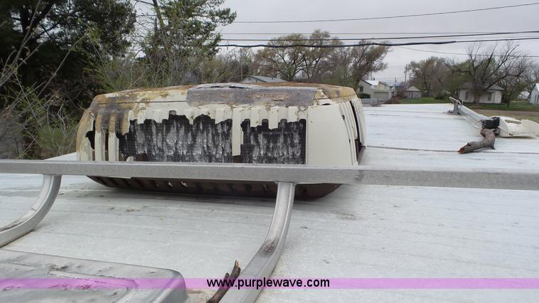 image for item L2155 1989 Hallmark camper