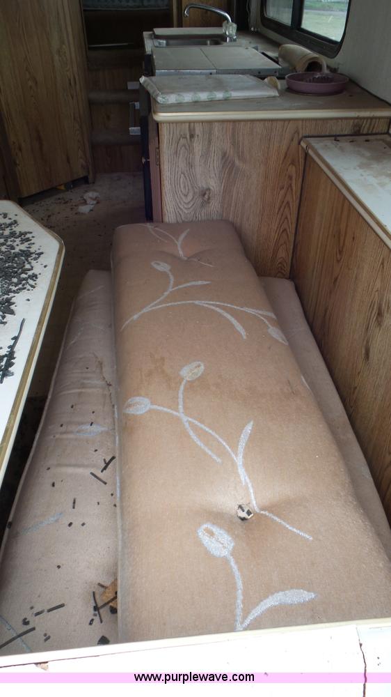 image for item L2155 1989 Hallmark camper