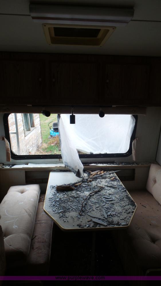 image for item L2155 1989 Hallmark camper