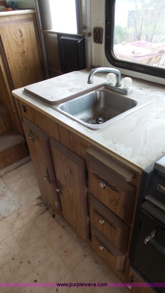 image for item L2155 1989 Hallmark camper