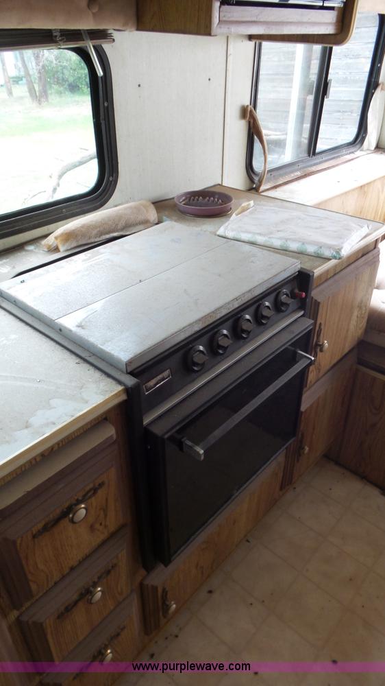 image for item L2155 1989 Hallmark camper