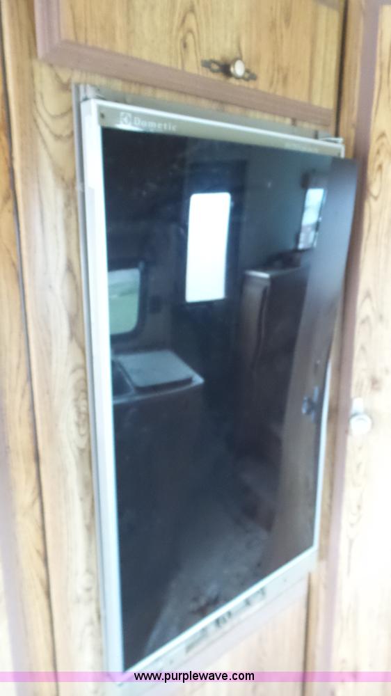 image for item L2155 1989 Hallmark camper