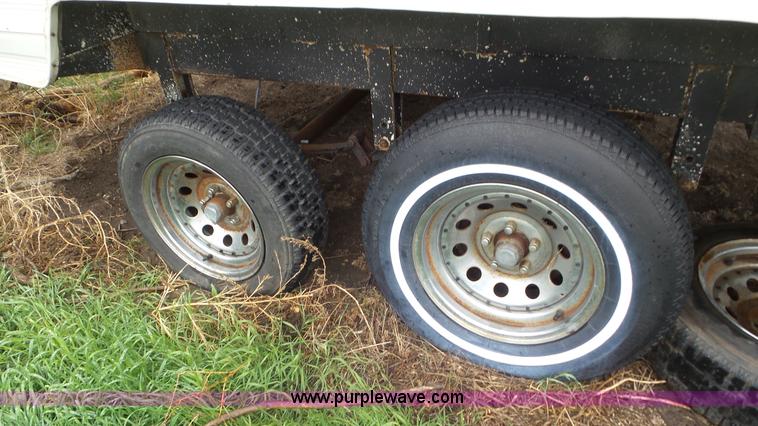 image for item L2155 1989 Hallmark camper