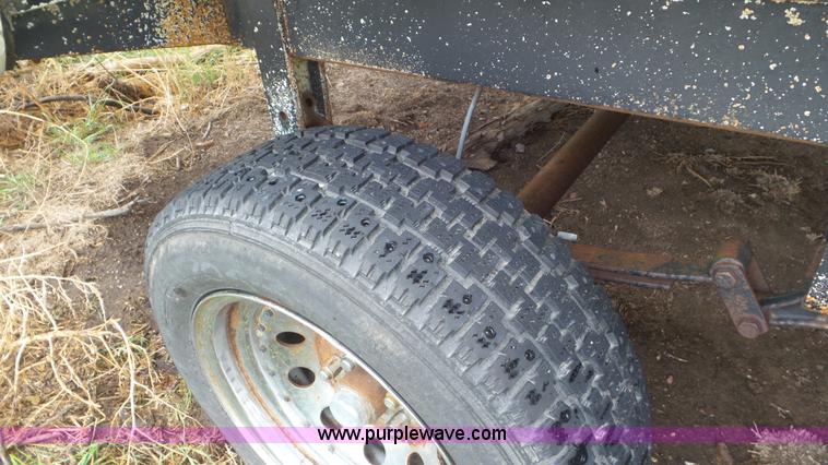 image for item L2155 1989 Hallmark camper