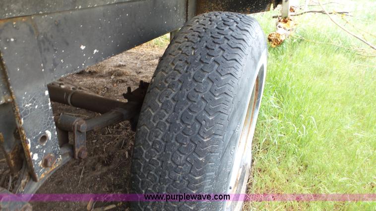 image for item L2155 1989 Hallmark camper