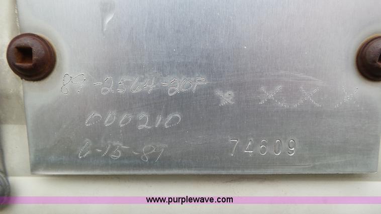 image for item L2155 1989 Hallmark camper