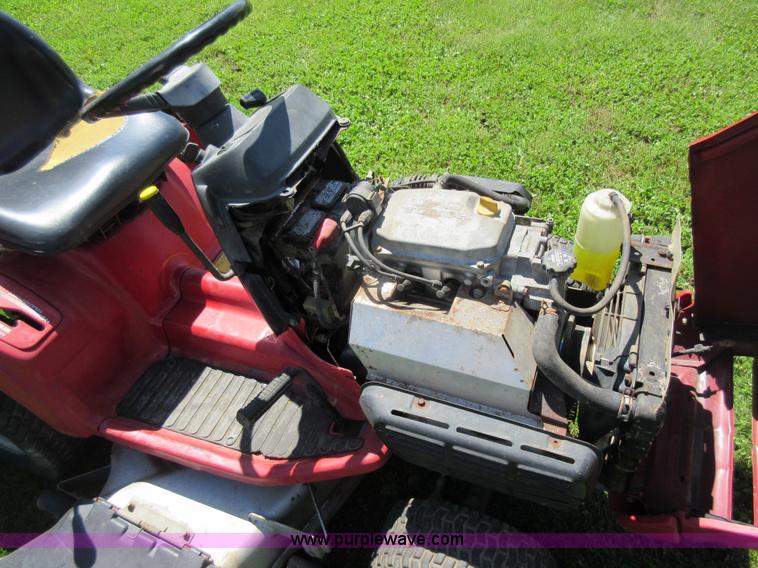 Honda 4518 lawn mower in Oak Grove, MO Item L2783 sold Purple Wave