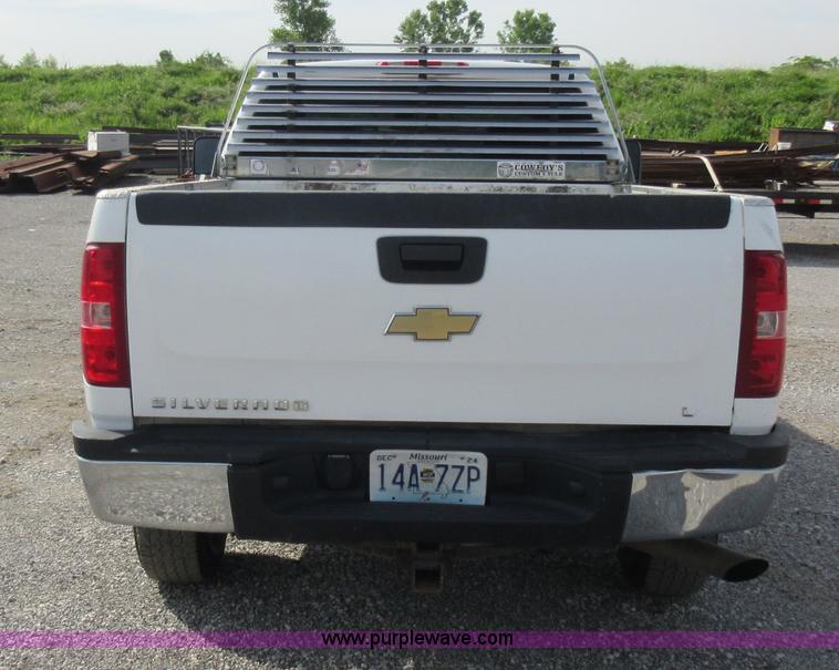 image for item L2793 2007 Chevrolet Silverado 2500 HD Ext. Cab pickup truck