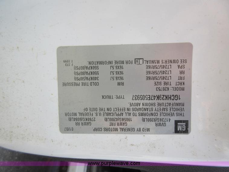 image for item L2793 2007 Chevrolet Silverado 2500 HD Ext. Cab pickup truck