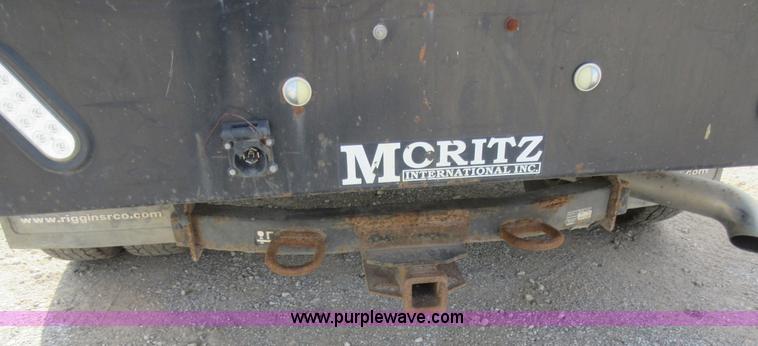 image for item L2796 1999 Ford F350 Super Duty SuperCab flatbed pickup truck