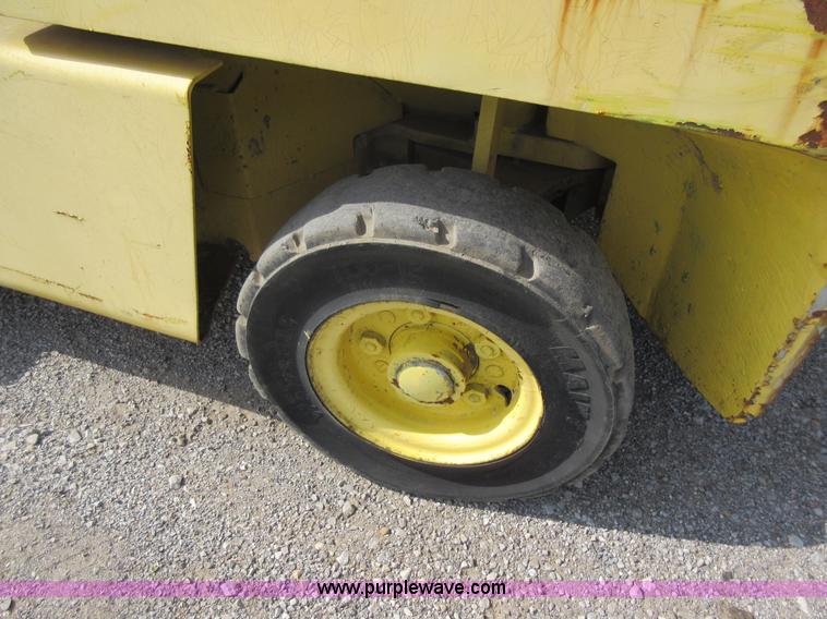 image for item L2798 Hyster 110 forklift