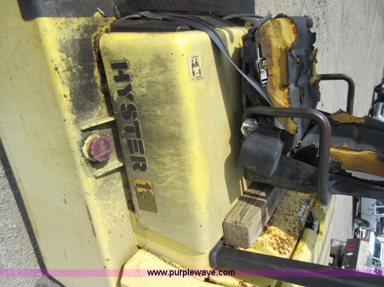 image for item L2798 Hyster 110 forklift