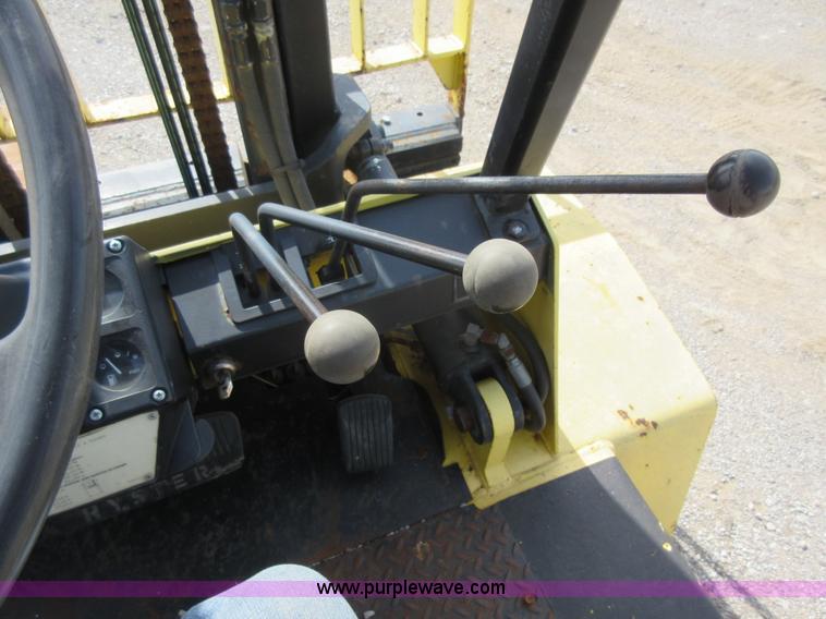 image for item L2798 Hyster 110 forklift