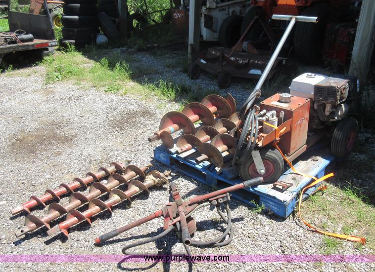 image for item L2816 Little Beaver post hole auger