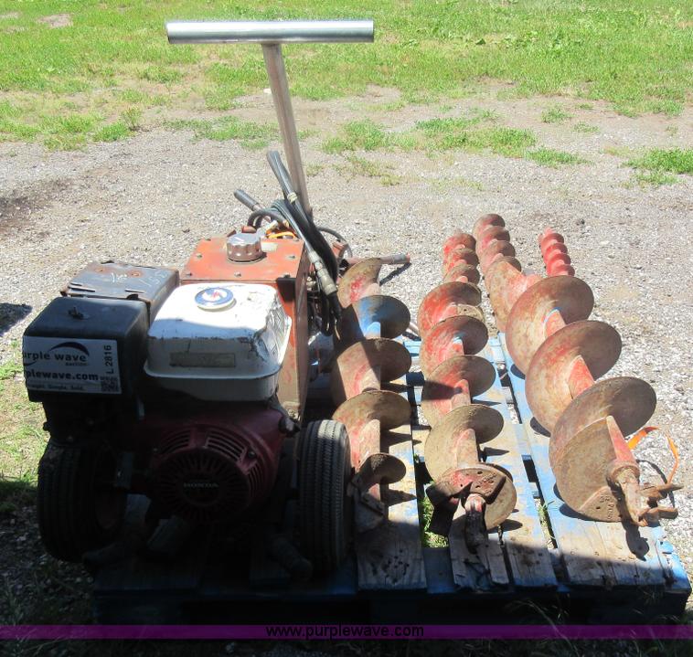 image for item L2816 Little Beaver post hole auger