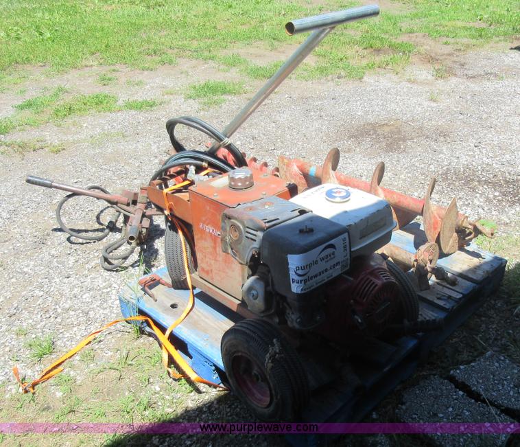 image for item L2816 Little Beaver post hole auger