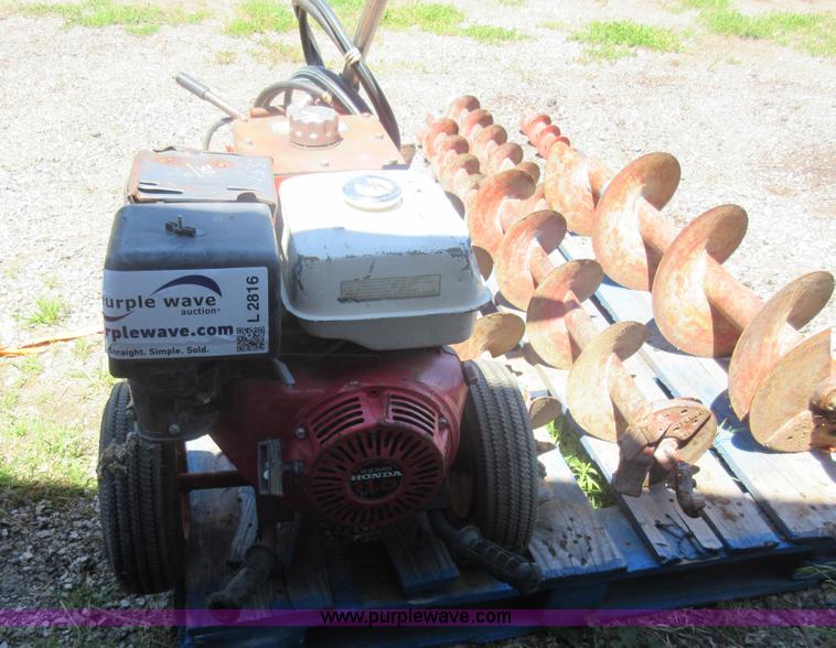 image for item L2816 Little Beaver post hole auger