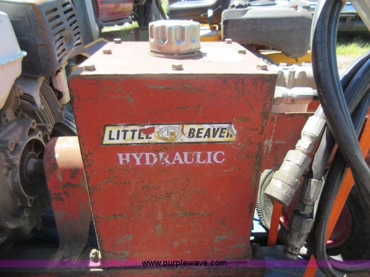 image for item L2816 Little Beaver post hole auger