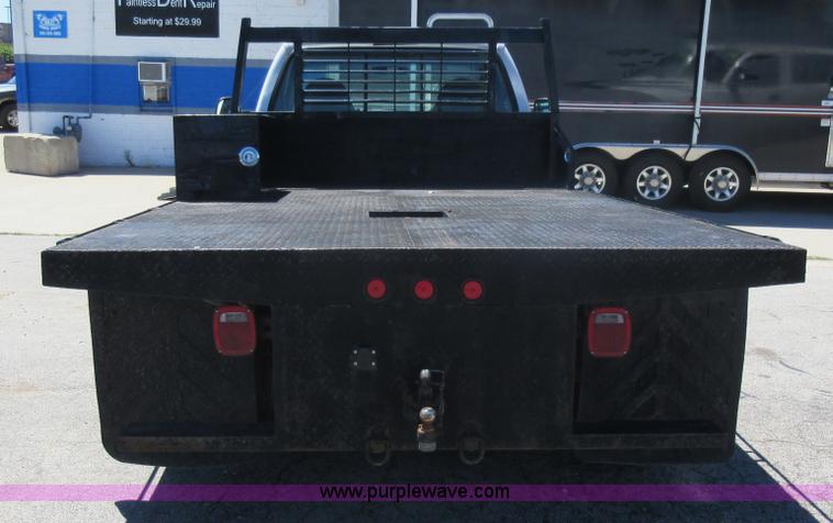 image for item L2828 2000 Ford F350 Super Duty flatbed pickup truck
