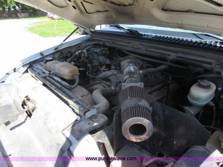 image for item L2828 2000 Ford F350 Super Duty flatbed pickup truck