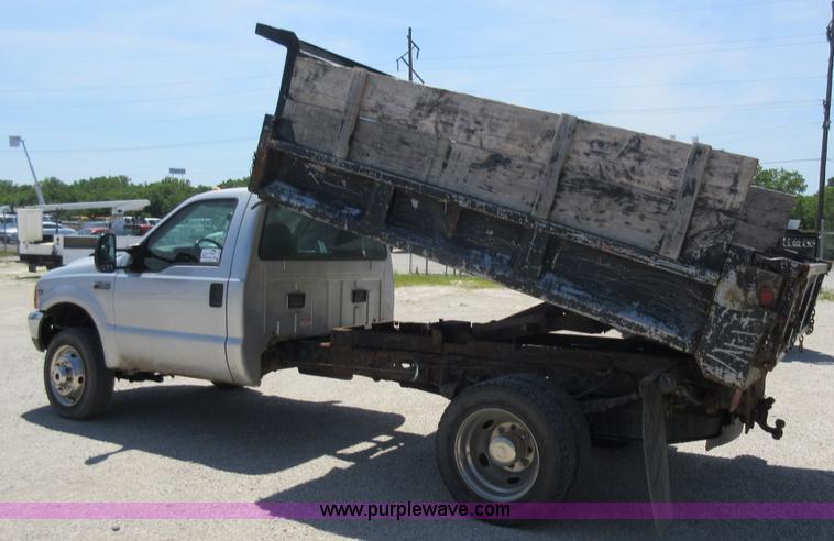 image for item L2831 2000 Ford F450 Super Duty dump truck