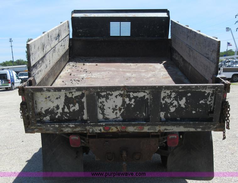 image for item L2831 2000 Ford F450 Super Duty dump truck