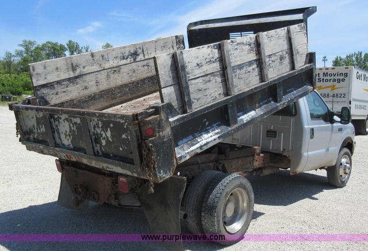 image for item L2831 2000 Ford F450 Super Duty dump truck