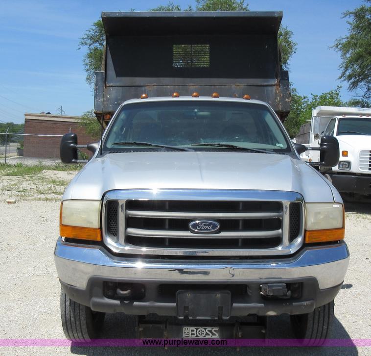 image for item L2831 2000 Ford F450 Super Duty dump truck
