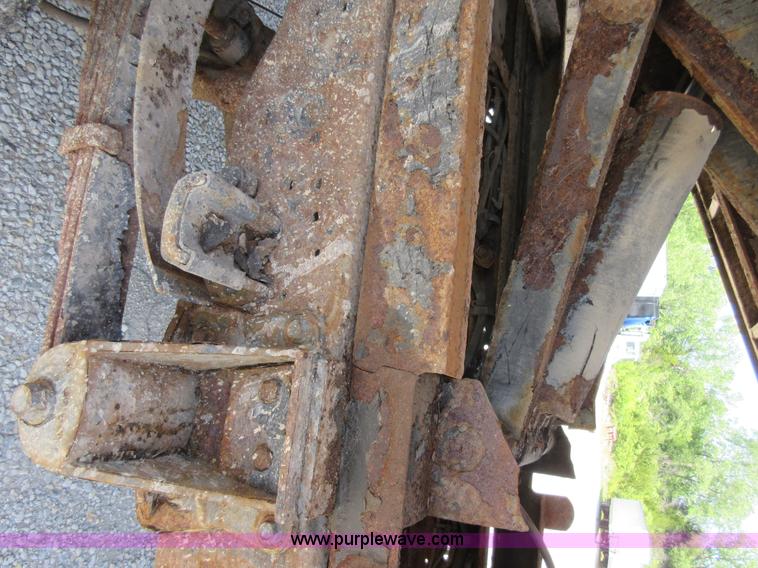 image for item L2831 2000 Ford F450 Super Duty dump truck