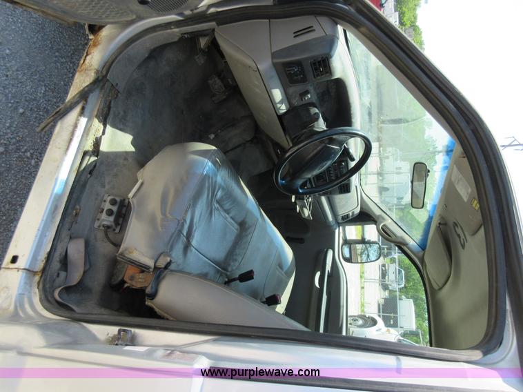 image for item L2831 2000 Ford F450 Super Duty dump truck