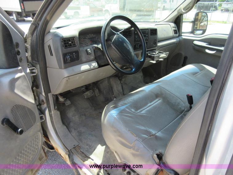 image for item L2831 2000 Ford F450 Super Duty dump truck