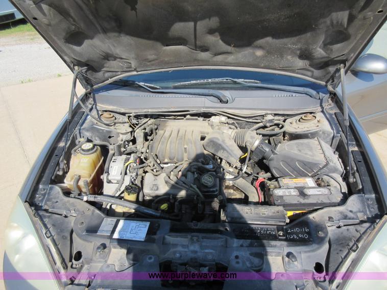 image for item L2832 2003 Ford Taurus SE