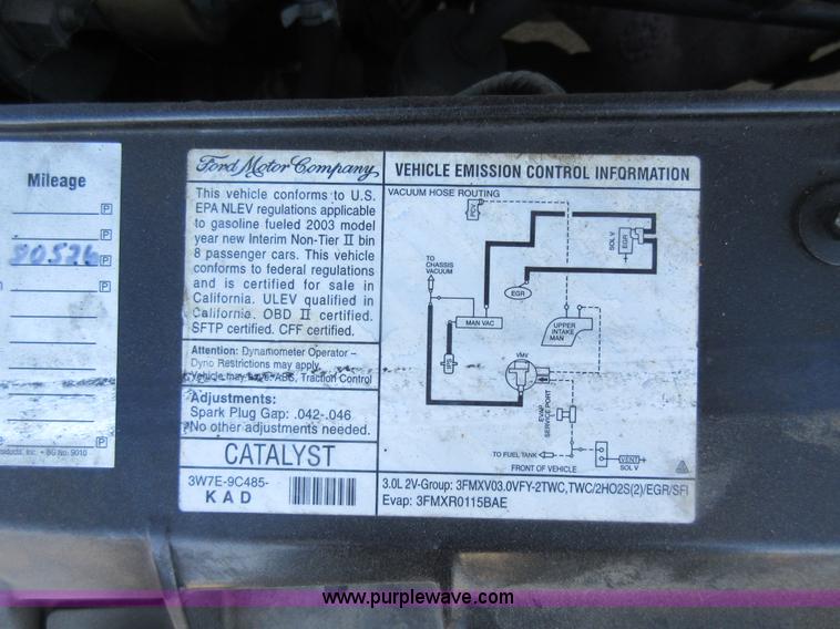 image for item L2832 2003 Ford Taurus SE