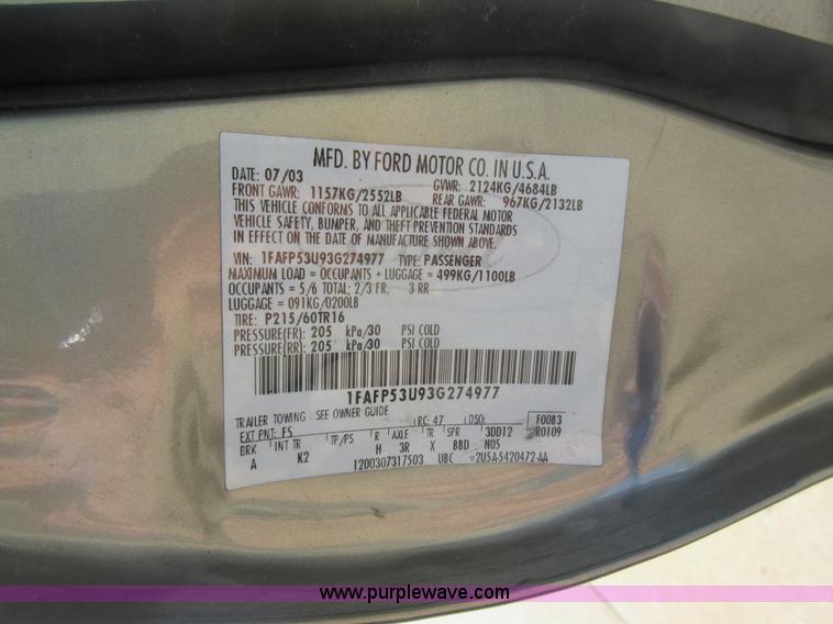 image for item L2832 2003 Ford Taurus SE