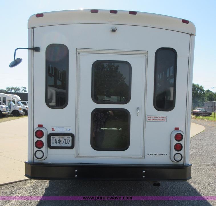 image for item L2834 2006 Ford E450 shuttle bus
