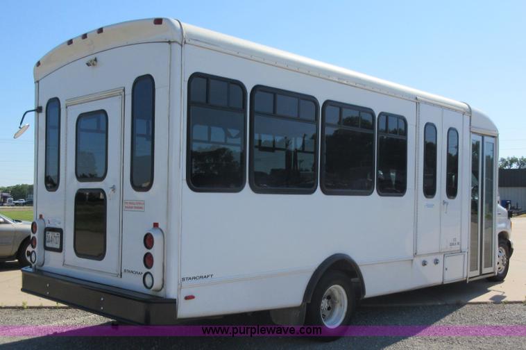 image for item L2834 2006 Ford E450 shuttle bus