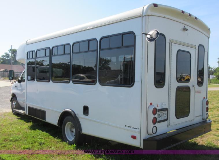 image for item L2835 2006 Ford E450 shuttle bus