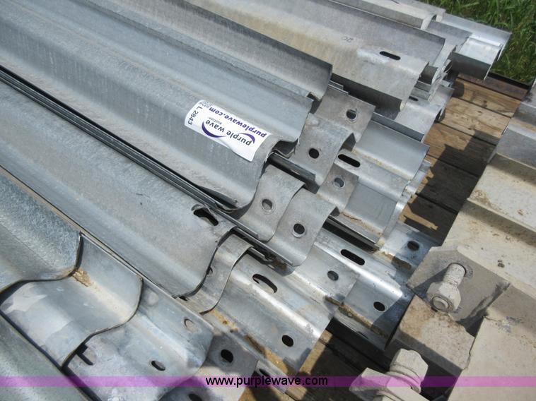 image for item L2843 (20) guard rail sections