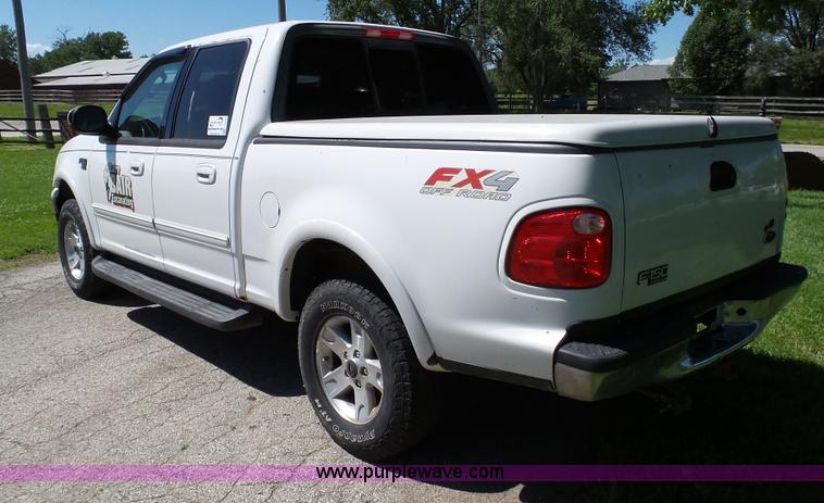 image for item L4795 2003 Ford F150 SuperCrew pickup truck