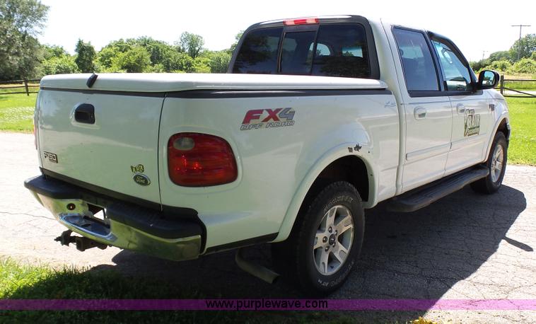 image for item L4795 2003 Ford F150 SuperCrew pickup truck