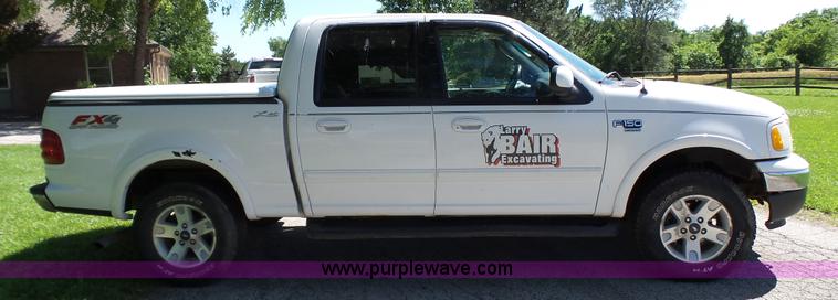 image for item L4795 2003 Ford F150 SuperCrew pickup truck