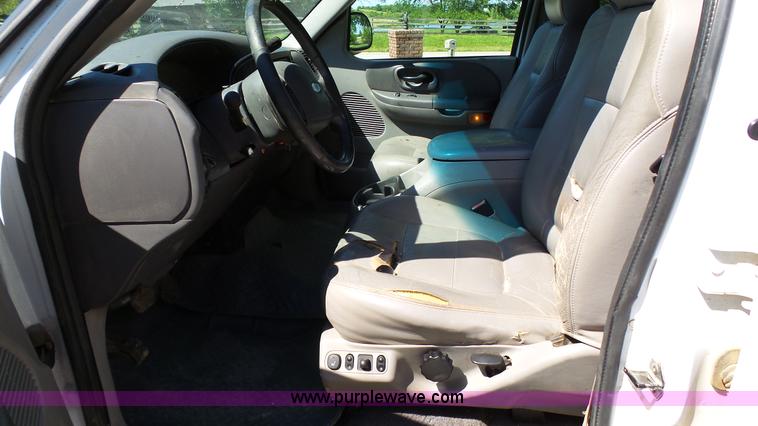 image for item L4795 2003 Ford F150 SuperCrew pickup truck