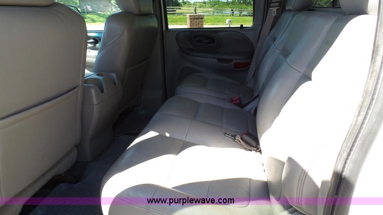 image for item L4795 2003 Ford F150 SuperCrew pickup truck