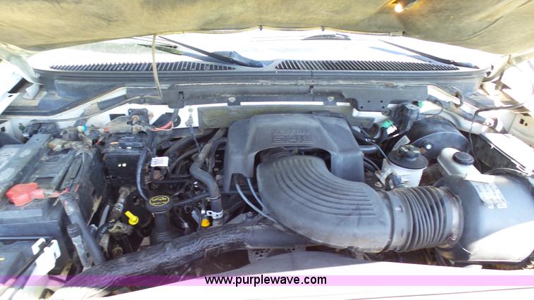 image for item L4795 2003 Ford F150 SuperCrew pickup truck