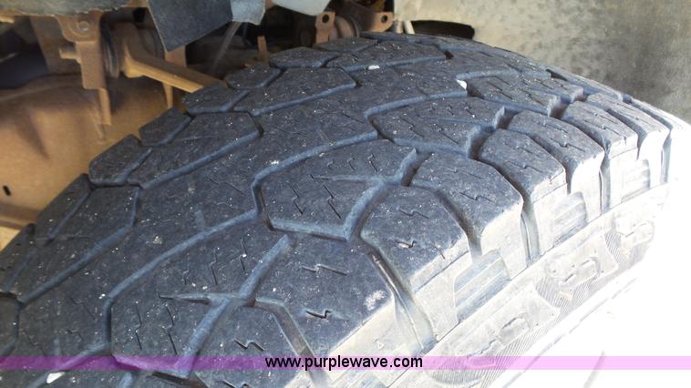 image for item L4795 2003 Ford F150 SuperCrew pickup truck