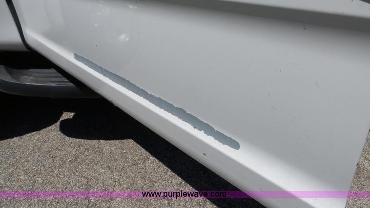 image for item L4795 2003 Ford F150 SuperCrew pickup truck