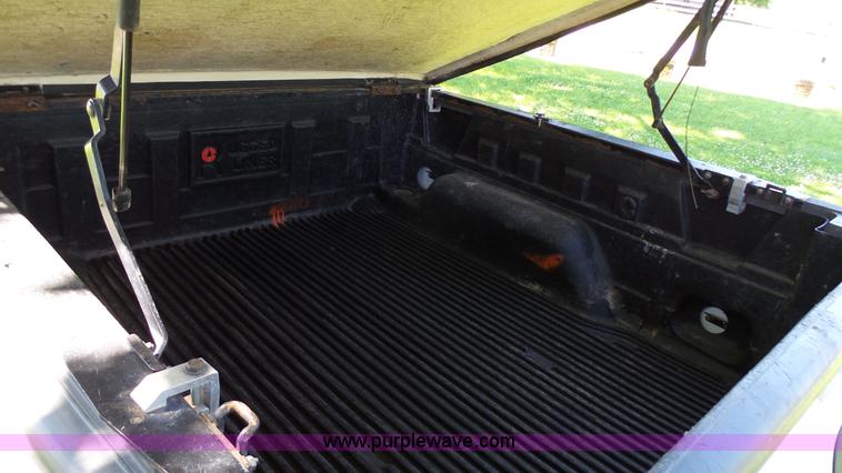 image for item L4795 2003 Ford F150 SuperCrew pickup truck