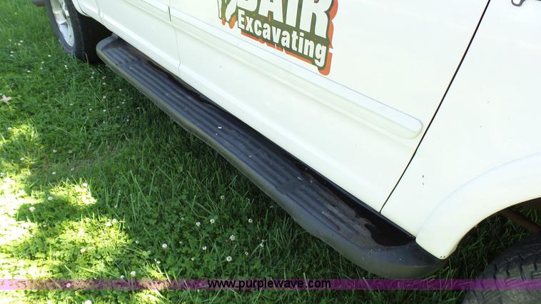 image for item L4795 2003 Ford F150 SuperCrew pickup truck