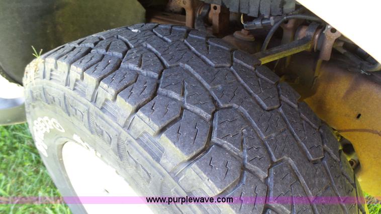 image for item L4795 2003 Ford F150 SuperCrew pickup truck