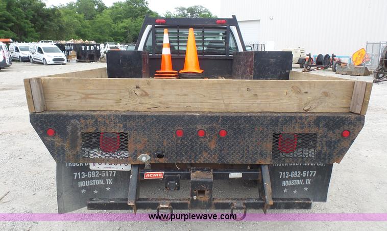 image for item L4807 2006 Ford F450 flatbed truck